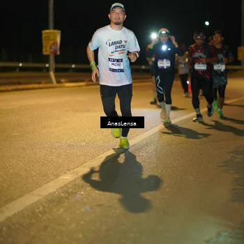 Runner Photo 7700556