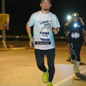 Runner Photo 7700558