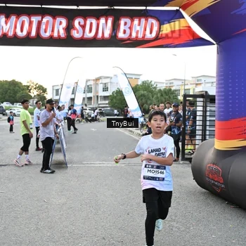 Runner Photo 7700564