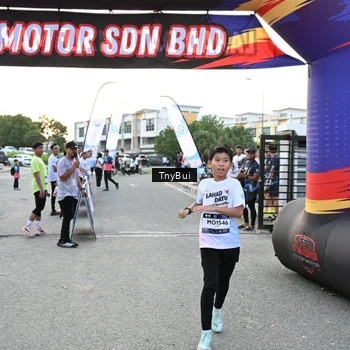 Runner Photo 7700568