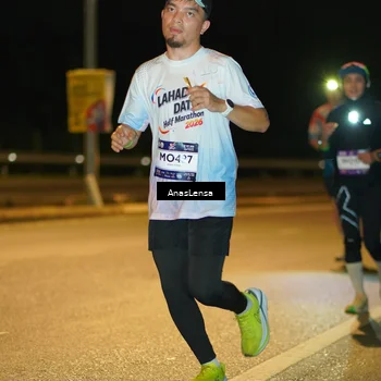 Runner Photo 7700571