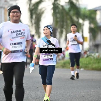 Runner Photo 7700585