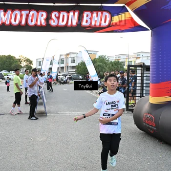 Runner Photo 7700591