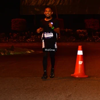 Runner Photo 7700593