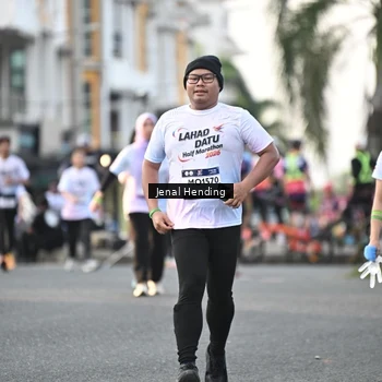 Runner Photo 7700607