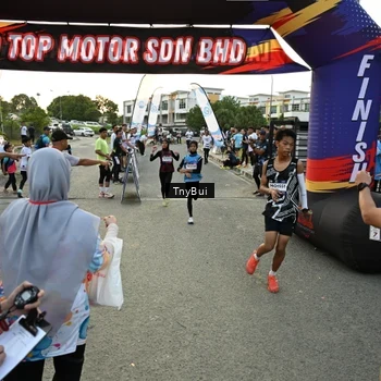 Runner Photo 7700612