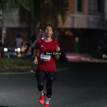 Runner Photo 7700617