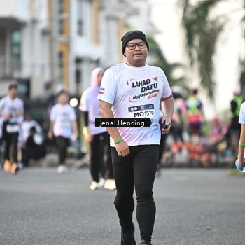 Runner Photo 7700622