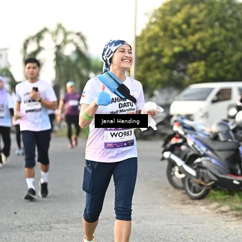 Runner Photo 7700623