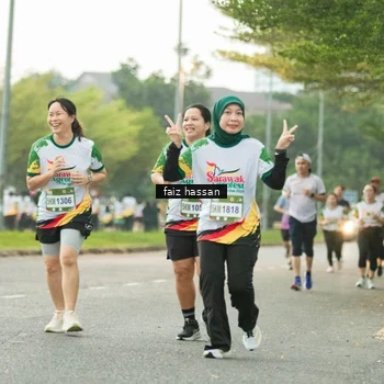 Runner Photo 7700631