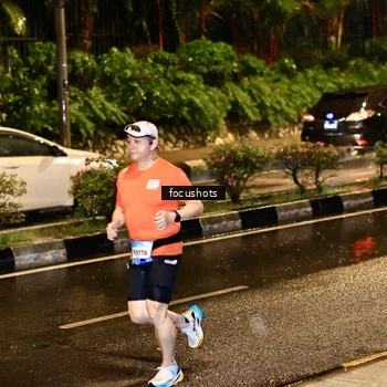 Runner Photo 7700633