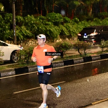 Runner Photo 7700635