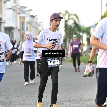 Runner Photo 7700648