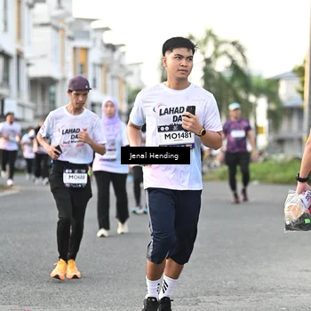 Runner Photo 7700661