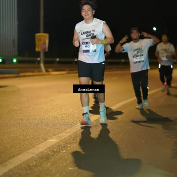 Runner Photo 7700669