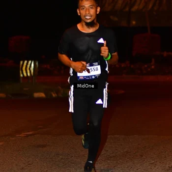 Runner Photo 7700672
