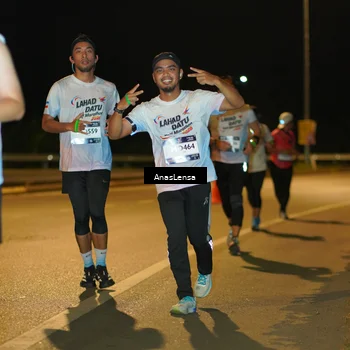 Runner Photo 7700682