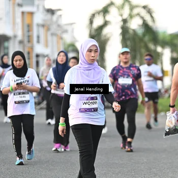 Runner Photo 7700684