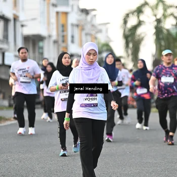 Runner Photo 7700686