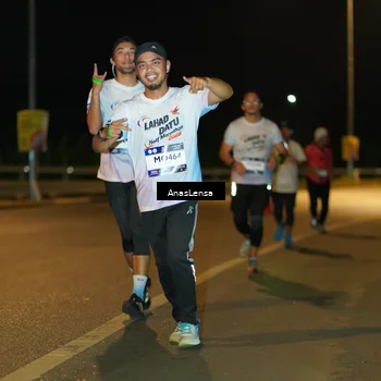 Runner Photo 7700687
