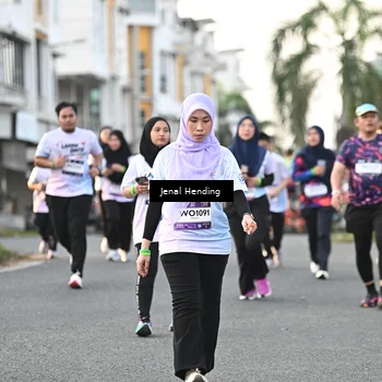Runner Photo 7700691