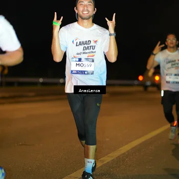 Runner Photo 7700696