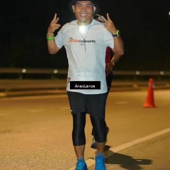 Runner Photo 7700706