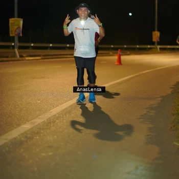 Runner Photo 7700711