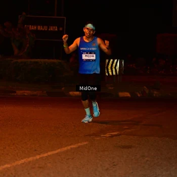 Runner Photo 7700712