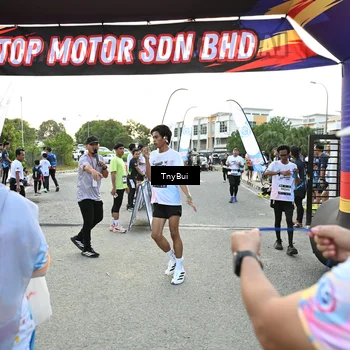 Runner Photo 7700719