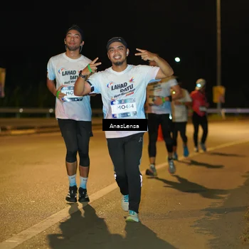Runner Photo 7700720
