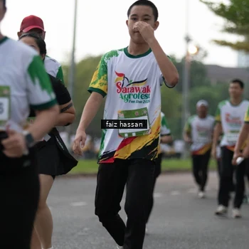Runner Photo 7700721