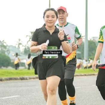 Runner Photo 7700726