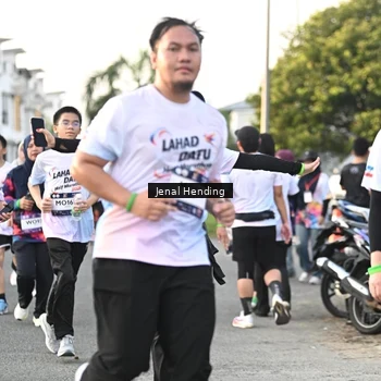 Runner Photo 7700731