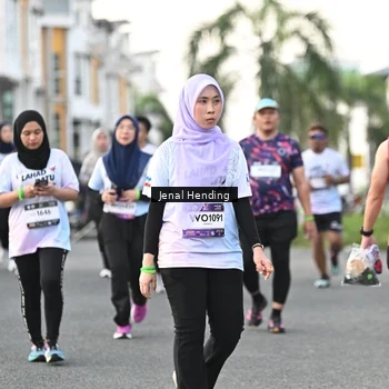 Runner Photo 7700738