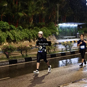 Runner Photo 7700748