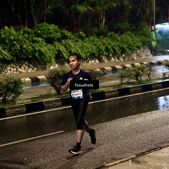 Runner Photo 7700752