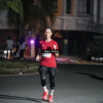 Runner Photo 7700754