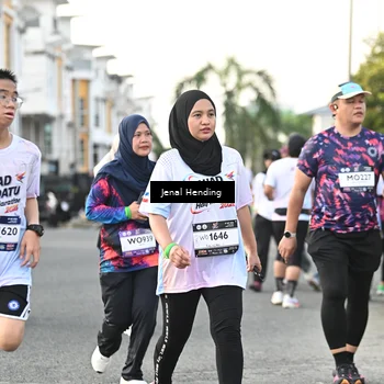 Runner Photo 7700756