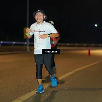 Runner Photo 7700764