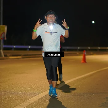 Runner Photo 7700768