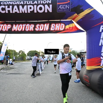 Runner Photo 7700777
