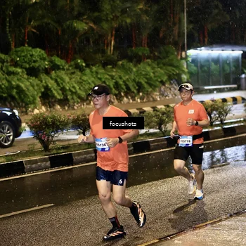 Runner Photo 7700792