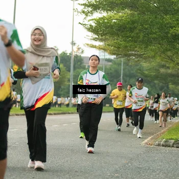 Runner Photo 7700803