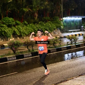 Runner Photo 7700805