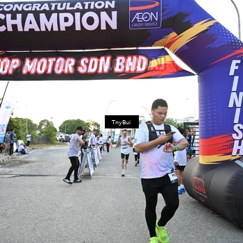 Runner Photo 7700825