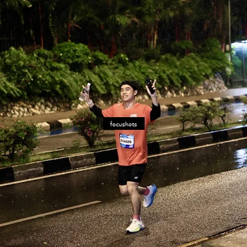 Runner Photo 7700827