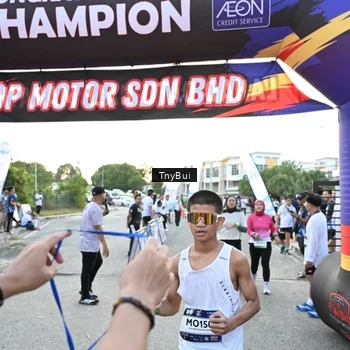 Runner Photo 7700831