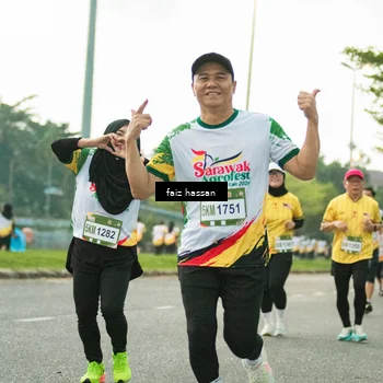 Runner Photo 7700834