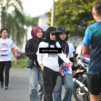 Runner Photo 7700838